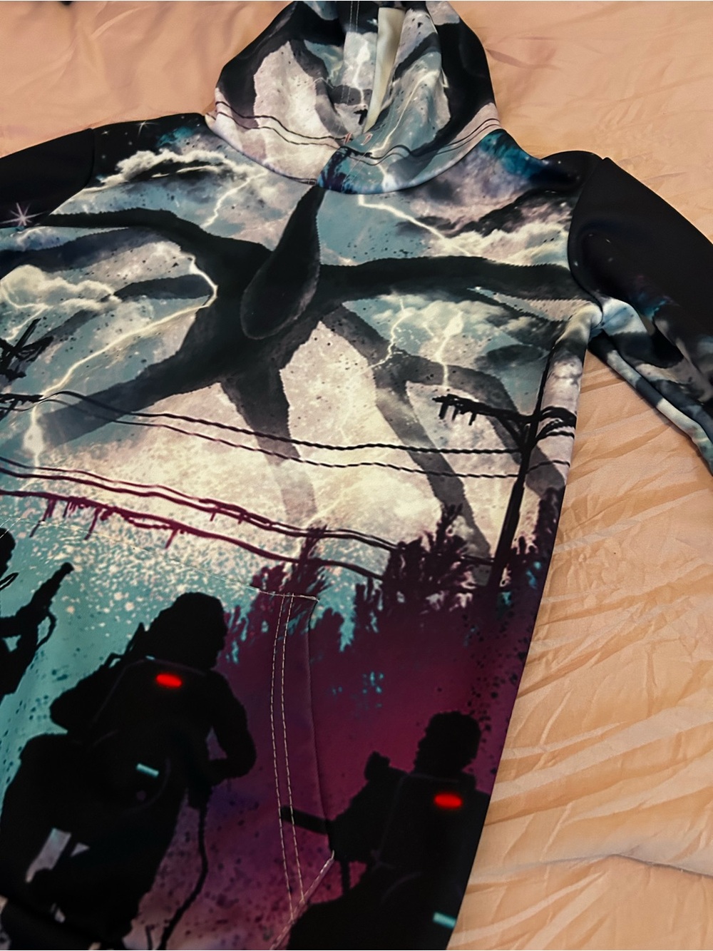 Stranger Things Hoodie with the Mind Flayer. Unisex. Size M. - Picture 4 of 6